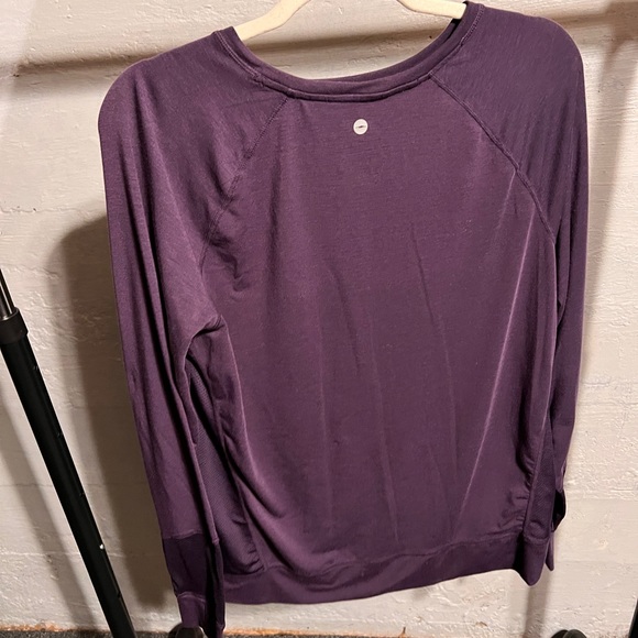 Top - Picture 2 of 2